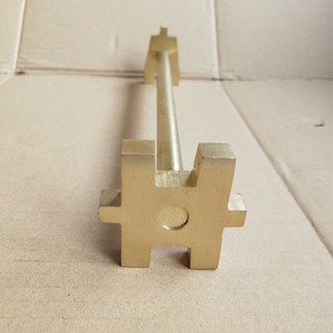 Clé à vis pour couvercle <span class=keywords><strong>de</strong></span> fût <span class=keywords><strong>de</strong></span> <span class=keywords><strong>200</strong></span> litres <span class=keywords><strong>en</strong></span> cuivre, ouvre-fût <span class=keywords><strong>en</strong></span> <span class=keywords><strong>plastique</strong></span>, ouvre-fût <span class=keywords><strong>en</strong></span> fer pour fût d'huile - Product Image 1
