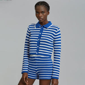 Suéter de punto de manga larga con cuello redondo para <span class=keywords><strong>mujer</strong></span>, Top corto a rayas, cárdigan y pantalones cortos sueltos, conjunto de dos piezas, otoño <span class=keywords><strong>2022</strong></span> - Product Image 2