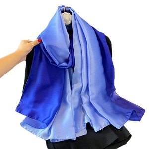 Luxo Gradiente Lenço De Seda Mulheres Marca Sólida Femme Xales Wraps Bandana Cabeça Foulard Moda Lady Hijab Casamento <span class=keywords><strong>Poncho</strong></span> <span class=keywords><strong>2025</strong></span>