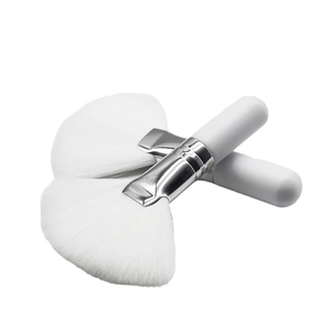 Brosse éventail pour le visage personnalisée vente en gros brosses éventail pour <span class=keywords><strong>spa</strong></span> sac Opp en poils de chèvre sans cruauté brosse professionnelle en poils synthétiques maquillage - Product Image 1