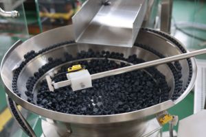 Línea de producción de llenado de viales de oncología inyectable Auto OEB5 con aislador y liofilizador - Product Image 5