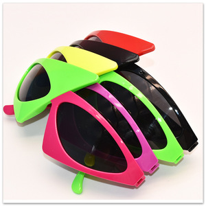 Nouveau Unisexe Nouveauté <span class=keywords><strong>Roy</strong></span> Purdy Lunettes De Soleil Vert Rose Contraste Asymétrique Triangulaire Lunettes Noir Rouge Cadres Hip-Hop Style Parties - Product Image 4