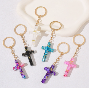 Porte-clés en résine avec pendentif en forme de croix - Couleur et logo personnalisables, breloque de sac personnalisée pour femmes, cadeaux souvenirs pour enfants - Product Image 1