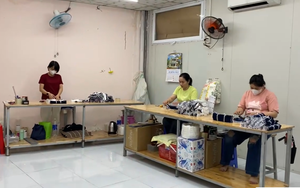 คอเสื้อถักแบบริบ 95% โพลีเอสเตอร์ 5% สแปนเด็กซ์ ทนทาน เป็นมิตรกับสิ่งแวดล้อม ลวดลายปรับแต่งได้ 300G-580G/ตร.ม. รับผลิตแบบ OEM/ODM บริการตัวอย่างรวดเร็ว MOQ ต่ำ - Product Image 4