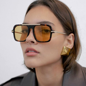 Lunettes de soleil carrées pour femmes de style européen et américain, protection UV400, nouvelle collection 2025, lunettes de conduite, tendance des célébrités d'Internet - Product Image 2