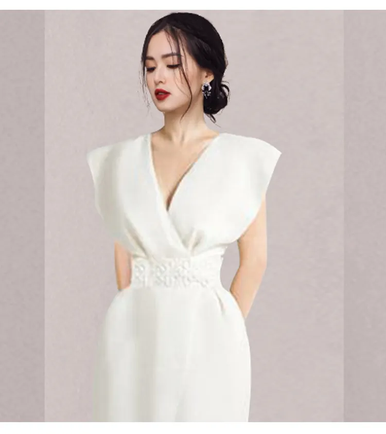 현장 판매 2024 새로운 여성 의류 도매 패션 의류 우아한 캐주얼 드레스 한국 V-넥 민소매 여름 드레스