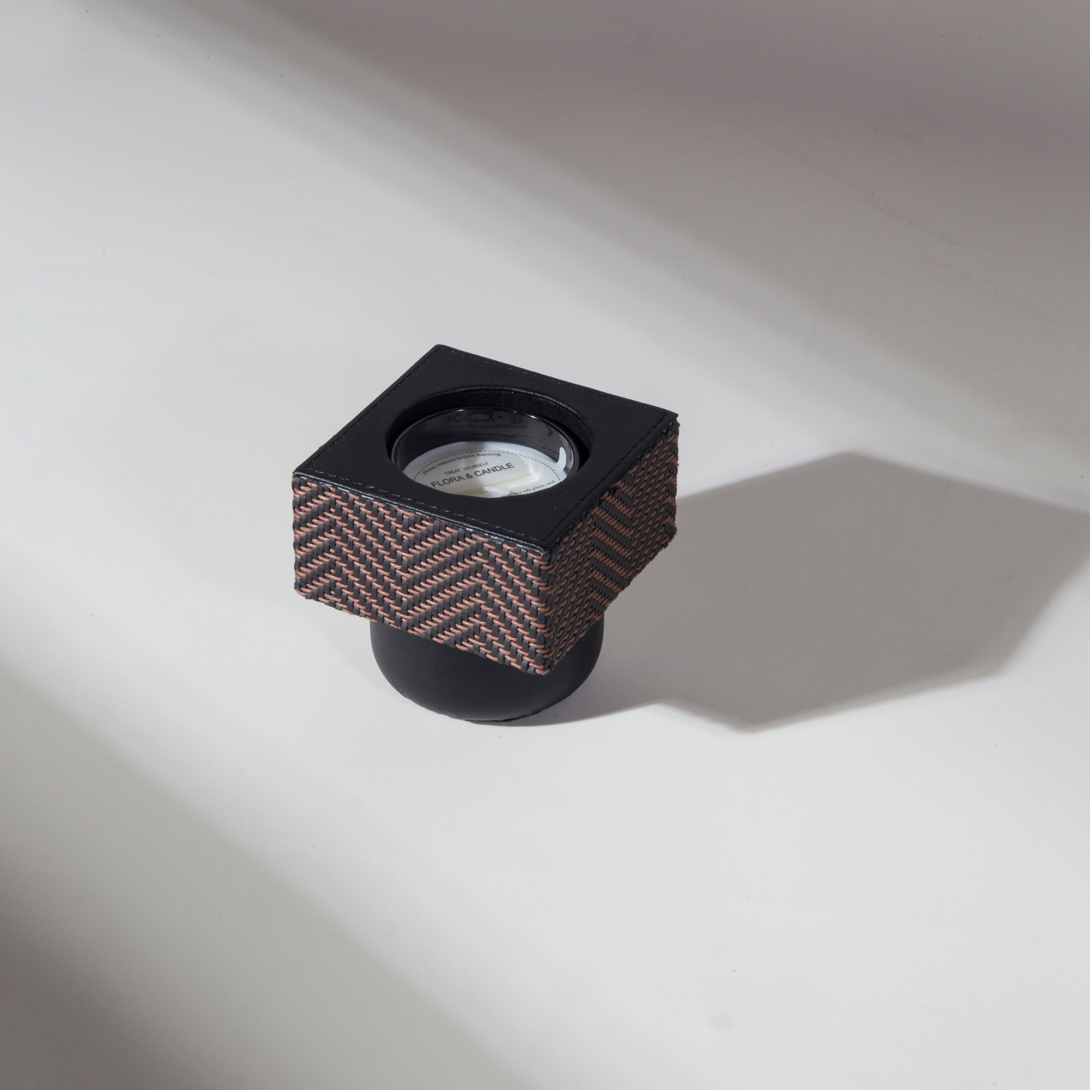 สีน้ำตาล