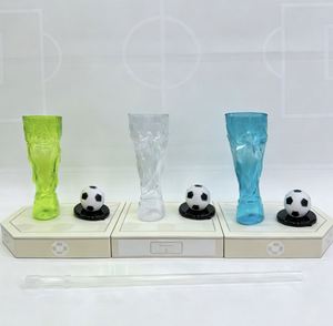 Vaso de Plástico Económico con Pajita para Beber Directo, Regalo de Regreso a Clases, 500ml, Ecológico, Diseño de Balón de Fútbol para Bebidas - Product Image 2