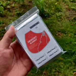 LFEDC selimut ukuran besar, 210*160CM luar ruangan mendaki berkemah darurat penggunaan termal <span class=keywords><strong>Foil</strong></span> SOS emas Silverty penyelamatan ukuran dewasa - Product Image 2