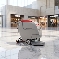 Autolaveuse autotractée professionnelle pour le nettoyage des sols de supermarchés