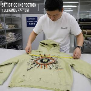 Sudadera con Capucha Corta Verde Claro Lavada Estilo Vintage con Estampado de Grafiti Ojo que Todo lo Ve, Desgastada y Rota, Oversize, Estilo Gótico Urbano - Product Image 6