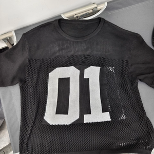 T-shirt surdimensionné à manches courtes en maille épaisse personnalisé, respirant, avec motif lettres imprimé en sérigraphie, 100 % polyester - Product Image 2