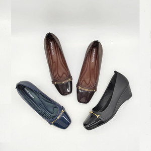 Zapato De Mujer Con Tacón De Cuña En Soft Andres Machado AM5429