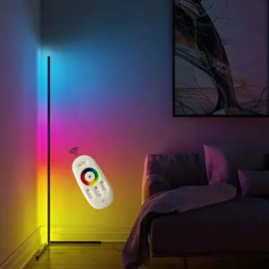 Biumart İskandinav Modern dekoratif uzaktan kumandalı LED ışık RGB Tripod köşe ayakta renkli zemin lambası oturma odası için