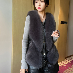 Chaleco de piel sintética para mujer, cuello en V, sin mangas, chaleco de invierno, chaqueta informal de piel de zorro suave con patchwork de gamuza. - Product Image 3