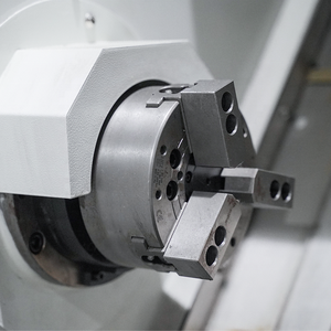 Máquina <span class=keywords><strong>de</strong></span> <span class=keywords><strong>torno</strong></span> CNC <span class=keywords><strong>de</strong></span> alta precisión y alta eficiencia TCK550 <span class=keywords><strong>de</strong></span> Siemens para metal con <span class=keywords><strong>mesa</strong></span> giratoria - Product Image 6