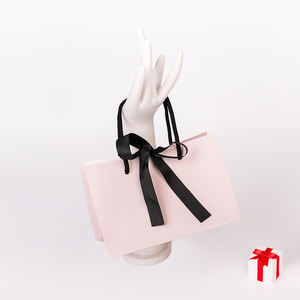 Cadeau personnalisé brillant à lèvres <span class=keywords><strong>petit</strong></span> rouge à lèvres beauté PR shopping bague bijoux bijoux emballage sacs en papier avec ruban de satin noeud papillon - Product Image 2