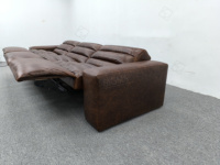 Canapé 3 places en cuir huilé vintage de luxe, design droit, style minimaliste italien pour salon et hôtel