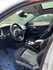 <span class=keywords><strong>BMW</strong></span> 225i Sedán M Sport 2.0T Turbo Automático Premium Usado de Lujo Importado 2021 con Techo Solar y Faros LED, Cámara Izquierda R18 - Product Image 5