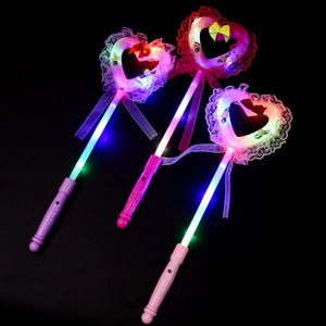 Barra de Luz LED con Forma de Corazón, Barra Luminosa Intermitente, Brilla en la Oscuridad, para Bodas, Conciertos, Eventos, Fiestas, Decoración - Product Image 4