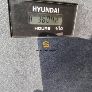 รถขุดไฮดรอลิกขนาดใหญ่ HYUNDAI 520L-9VS มือสอง คุณภาพสูง คุ้มค่า ประหยัดต้นทุน พร้อมมอเตอร์ปั๊ม - Product Image 5