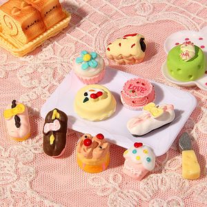 Simulation écologique résine peinte gâteau personnalisé Dessert crème coque de téléphone bricolage nourriture jouer Dessert <span class=keywords><strong>maison</strong></span> <span class=keywords><strong>maison</strong></span> de poupée ornement - Product Image 2