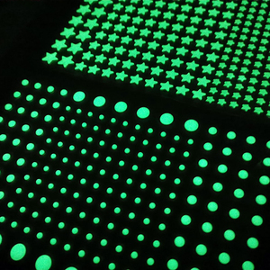 Pegatinas 3D que brillan en la pared, decoración de pared para dormitorio, estrellas que brillan en la oscuridad - Product Image 1