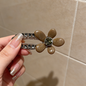 Nouvelles Barrettes Minimalistes Faits Main 2026 pour Femmes, à Bordure Strass, Type Bec <span class=keywords><strong>de</strong></span> Canard, pour Franges et Cheveux Latéraux, Luxe, Fête et Quotidien - Product Image 5