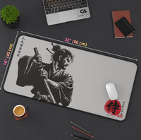 Tapis de bureau samouraï japonais, tapis de souris guerrier Ronin, tapis de bureau gaming, art katana en peinture à l'encre, tapis de bureau anime XL, blanc gris marron