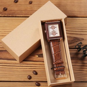 Montre-bracelet vintage rectangulaire en bois avec double cadran secondaire, bracelet en cuir noir grain croco, double fuseau horaire, étanche, style rétro et habillé - Product Image 4