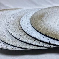 Assiette de table en plastique effet éclaboussures d'encre rétro et plat décoratif texturé de style nordique, semi-artisanal, pour la mise en scène de table de fête