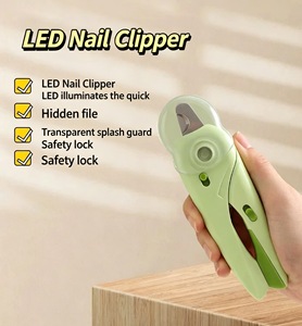 กรรไกรตัดเล็บสัตว์เลี้ยงแบบ LED พร้อมตัวป้องกันความปลอดภัย เครื่องมือกรูมมิ่งระดับมืออาชีพสำหรับสุนัขและแมว - Product Image 4