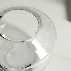 <span class=keywords><strong>Vase</strong></span> en <span class=keywords><strong>verre</strong></span> de cristal clair minimaliste moderne ligne noire Vases à fleurs décoratifs pour la décoration intérieure et la décoration de mariage - Product Image 3