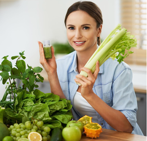 Bottiglie Piccole <span class=keywords><strong>per</strong></span> Shot di Zenzero da 2 oz, <span class=keywords><strong>Contenitori</strong></span> in Plastica con Tappi <span class=keywords><strong>per</strong></span> <span class=keywords><strong>Liquidi</strong></span>, Frullati, Succhi, Bevande e Latte - Product Image 2