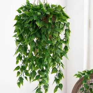 Planta simulada, hojas de manzana verde colgando en la pared, tiras de ratán, hojas verdes, decoración de techo interior, vid de flores