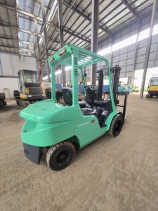 Chariot élévateur d'occasion original Mitsubishi 3T Chariot élévateur FD30 avec support de pièces de rechange diesel de haute qualité à vendre - Product Image 3