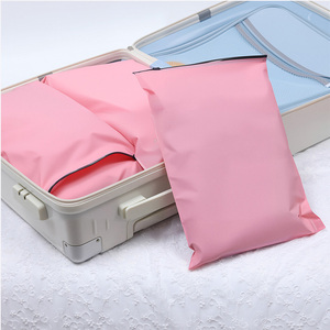 Sac Ziplock rose en gros avec impression personnalisée, sac en <span class=keywords><strong>plastique</strong></span> avec <span class=keywords><strong>fermeture</strong></span> <span class=keywords><strong>éclair</strong></span>, pochette pour vêtements, emballage avec <span class=keywords><strong>fermeture</strong></span> <span class=keywords><strong>éclair</strong></span> - Product Image 3