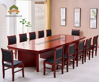 Table de conférence grande en bois rouge classique avec bordure en mélamine, pieds à double panneau et gestion des câbles pour salle de réunion, bureau, hôtel