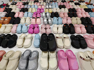 Zuecos de EVA con Ligeras Imperfecciones, Venta al Por Mayor a Precio de Fábrica, Pantuflas de Doble Uso para Interiores y Exteriores, Liquidación - Product Image 2