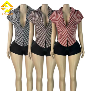 Nuova <span class=keywords><strong>Moda</strong></span> 2025: Top Corto da <span class=keywords><strong>Donna</strong></span> Senza Maniche con Colletto a Quadri, Scollo Profondo a V e Vita Stretta - Product Image 1