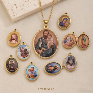 Medalla Católica |   Colgante Cristiano de Acero Inoxidable con Baño de Oro PVD de 18K, Esmaltado, con Imagen de Jesús y Marí<span class=keywords><strong>a</strong></span> |   Resistente al agua y sin deslustre - Product Image 3