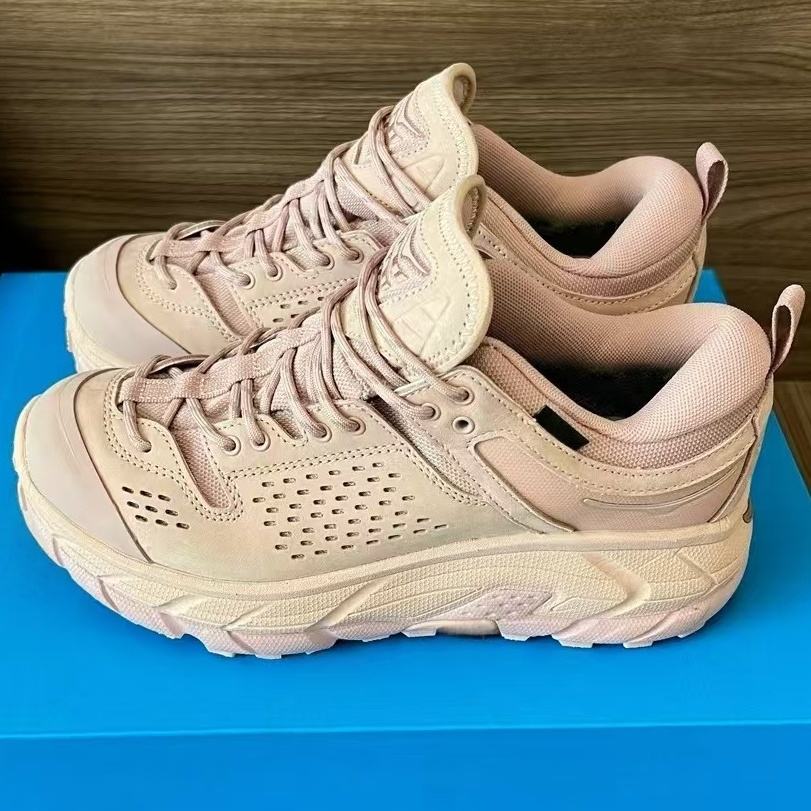 สีชมพูอ่อน