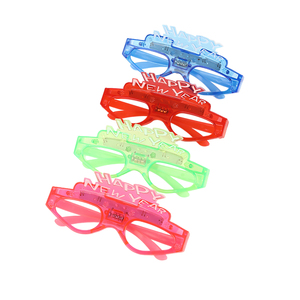 Occhiali LED Scintillanti a Quattro Luci per Capodanno, Colori Personalizzabili, Lunga Durata della Batteria, Sicuri per Celebrazioni di Laurea e Ringraziamento - Product Image 6