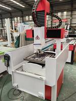 Routeur CNC 4040 6060 6090 3D 4 axes avec broche rotative à 3 axes avec refroidissement par eau de 2,2 kW
