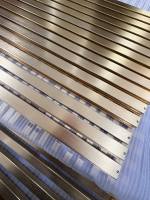 Perfil de Aluminio Fundido a Presión con Acabado de Latón Cepillado y Anodizado para Iluminación LED, Tolerancia de Precisión de 0.01mm, Ofrece una Textura Excelente
