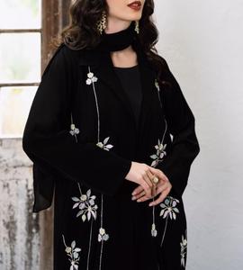 Abaya ricamato nero con foulard abbinato perfetto per ogni occasione abito da sera Cerep Nada - Product Image 3