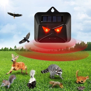 Paquete de 4 repelentes de animales <span class=keywords><strong>nocturnos</strong></span> solares para exteriores, repelente de <span class=keywords><strong>depredadores</strong></span> con luces rojas, repelente de perros de animales salvajes impermeable - Product Image 2