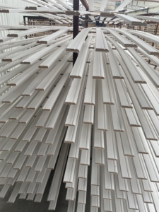 Battiscopa <span class=keywords><strong>in</strong></span> <span class=keywords><strong>Legno</strong></span> Massello Verniciato Impermeabile Moderno Personalizzabile per Decorazione Outlet di Fabbrica - Product Image 5