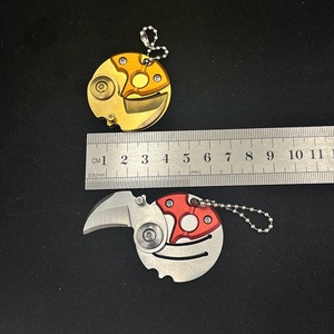Couteau porte-clés pliable 2026 en forme de pièce de monnaie, lame en acier inoxydable, design pied de mouton, cadeau, bouton de pouce, outil multifonctionnel - Product Image 6