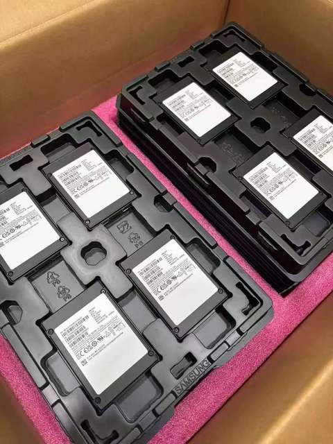 PM883 1.92TB SATA III 6Gbps 2.5" SSD (MZ7LH1T9HMLT-00005) - Enterprise Class Performance & Reliability